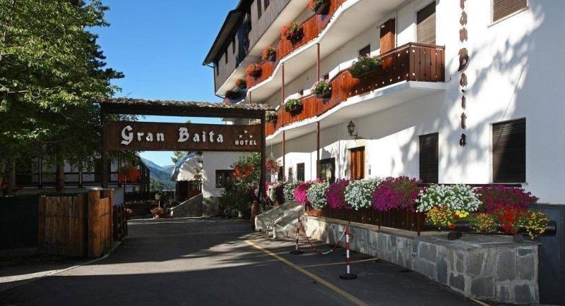 Hotel Gran Baita Oulx Eksteriør billede