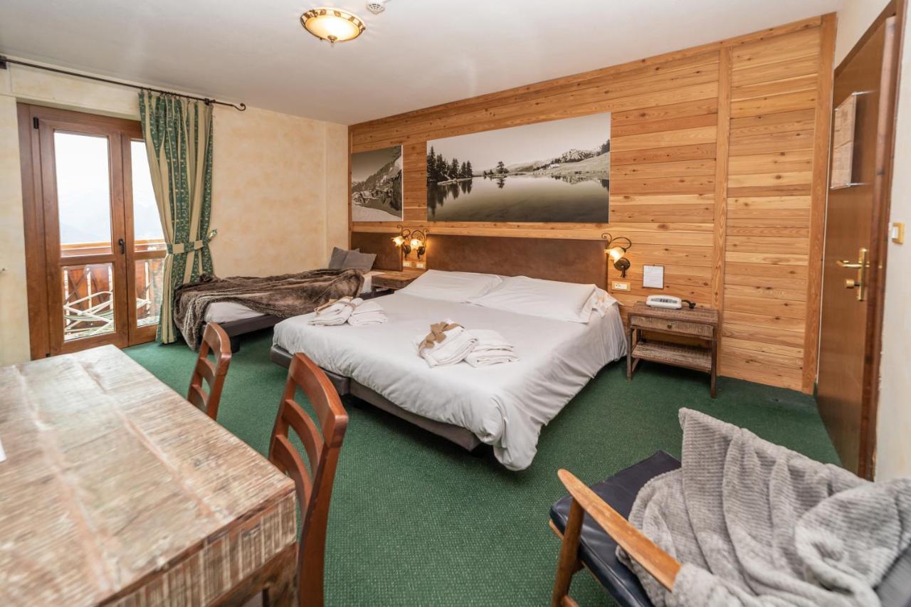 Hotel Gran Baita Oulx Eksteriør billede